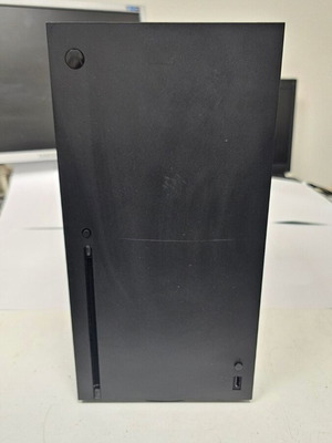 Κονσόλα Xbox Series X με δύο χειριστήρια