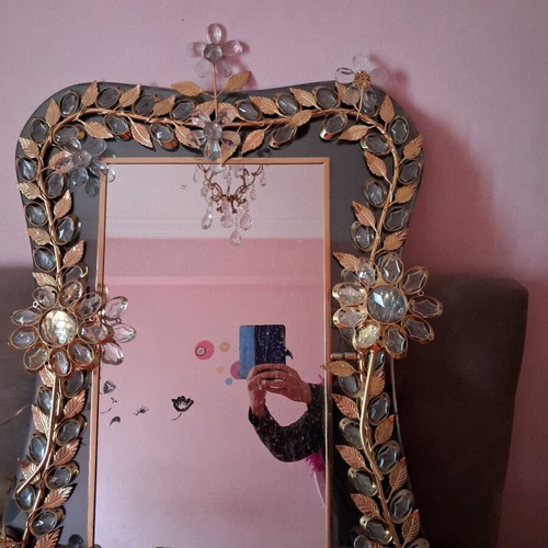 Baroque mirror like new, carved bronze with crystals