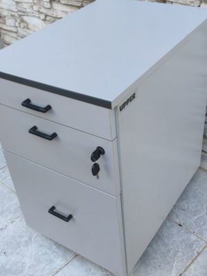 Upper office drawer unit Italy new with 3 drawers and central lock