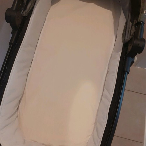 Baby bassinet used with missing top part with zipper