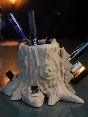 3D Printed Tree Stump Pencil Holder New with USB and SD Slots