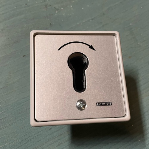 GEZE SCT 221 Key Switch new, silver, IP54