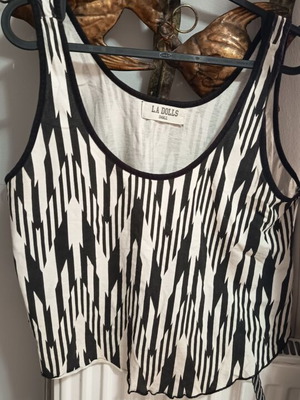 L.A Dolls Black and White Short Blouse like new, One Size