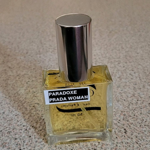 Paradoxe type perfume 30ml like new, Eau de Parfum