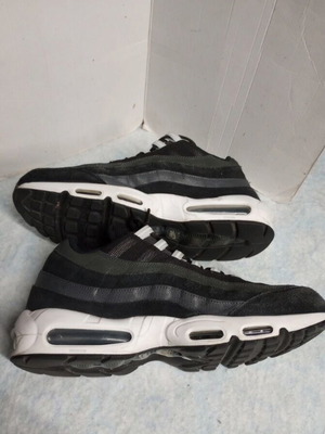 Nike 95 Black Pure Platinum Sneakers σε πολύ καλή κατάσταση, νούμερο 47
