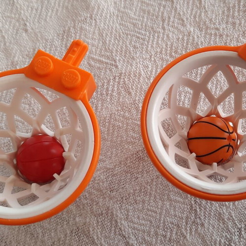 Lego Minifigures Basketball Players Pack of 5 Like New with Hoops and Balls
