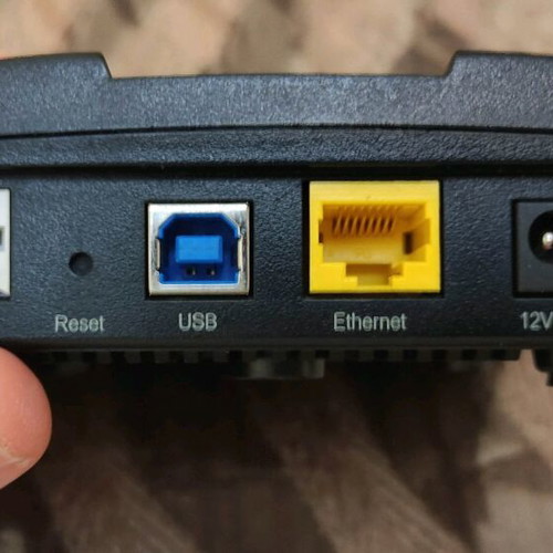 Siemens SpeedStream 4200 ADSL modem used