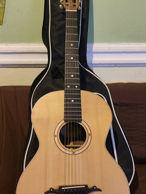 Rebetokitharo like new with strong sweet sound