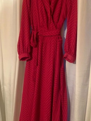 Stunning Maxi Red/Fuchsia Wrap Dress Boohoo – Size XL / 46