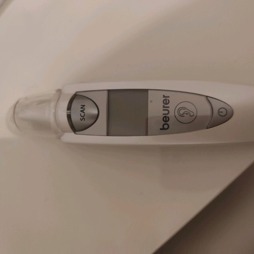 Beurer ear thermometer like new with head scan
