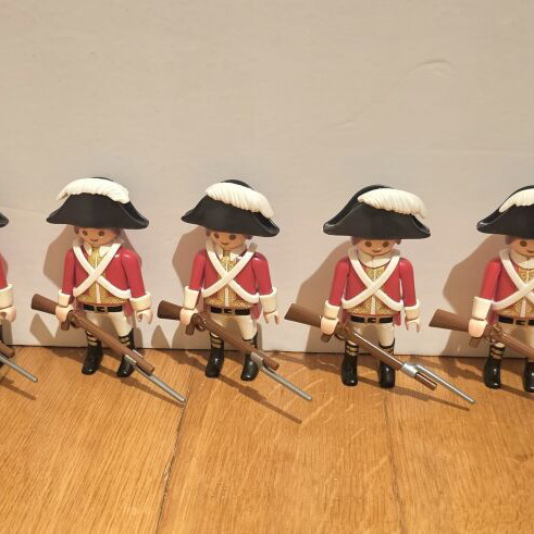 Playmobil English Soldiers figures used, set of 9, American Revolution