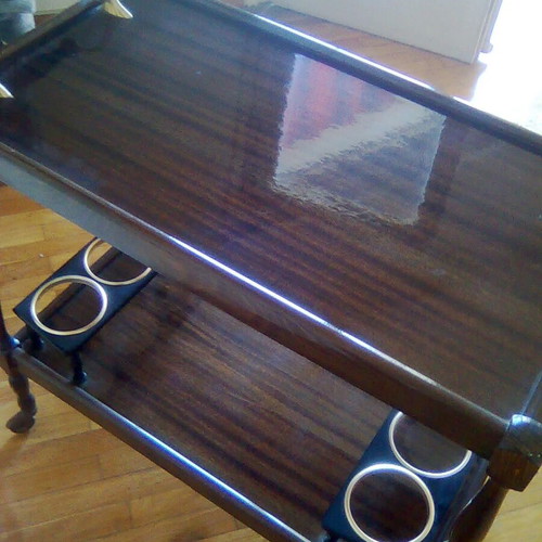 Bar cart like new with wheels