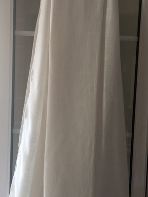 Curtain with grommets, white