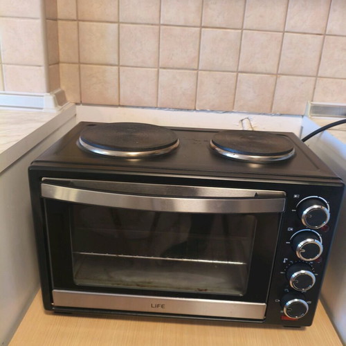 Oven used in very good condition