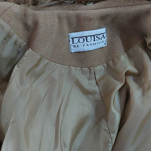 Wool coat XL camel with fur collar, warm, like new