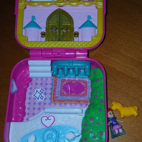 Polly Pocket used, good condition