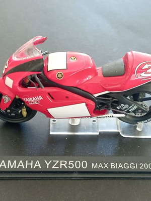 Μηχανάκι συλλεκτικό Yamaha YZR 500 Max Biaggi 2001 σαν καινούργιο