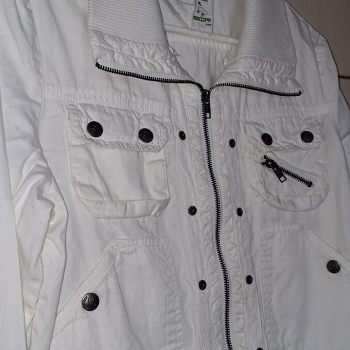 White women's lightweight cotton jacket new, medium size