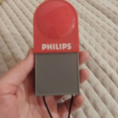 Lampe-torche De Poche D'isolement Sur Le Fond Blanc Rendu 3d