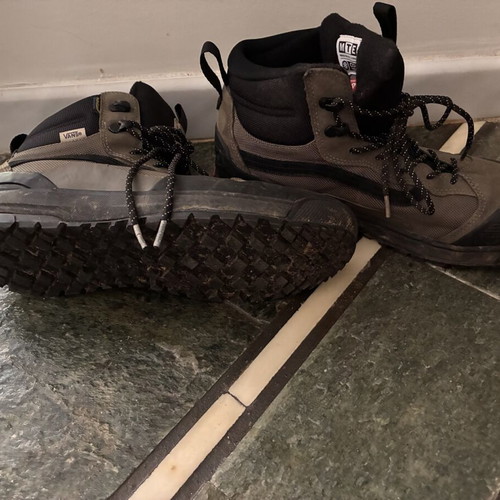 Vans UltraRange EXO Hi MTE-2 Dark Olive Size 45 Like New Hiking Boots