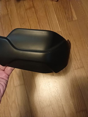 Χούφτα Yamaha Tenere 700 2023 αριστερή μεταχειρισμένη με μικρή γρατζουνιά