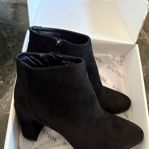 Voi Noi ankle boots with heel like new, black suede size 37