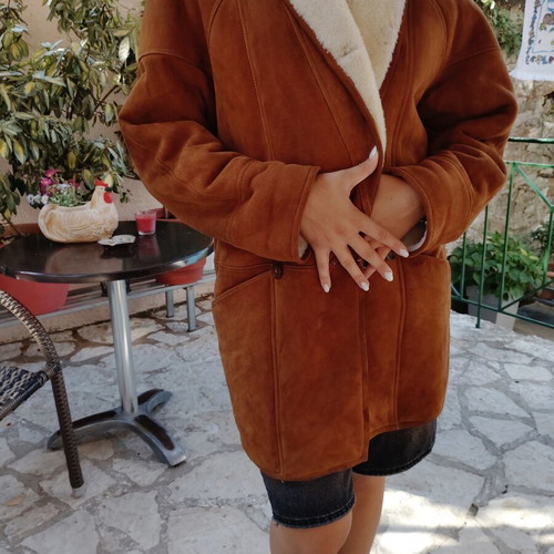 Shearling genuine leather women's coat like new, tan color