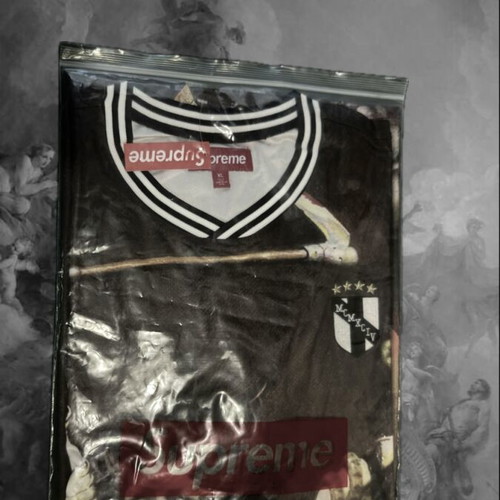 Supreme soccer jersey brand new, size XL, colorful