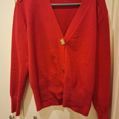 Red cardigan like new with beautiful clasp size M