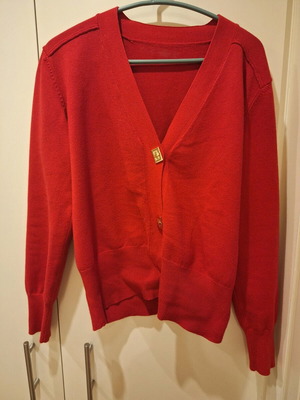 Red cardigan like new with beautiful clasp size M