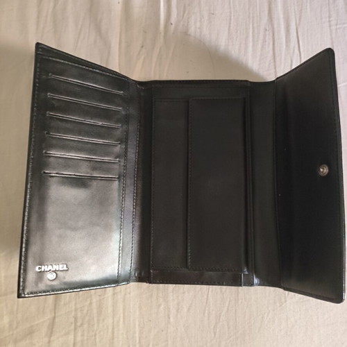 Chanel long patent leather wallet vintage condition with dust bag