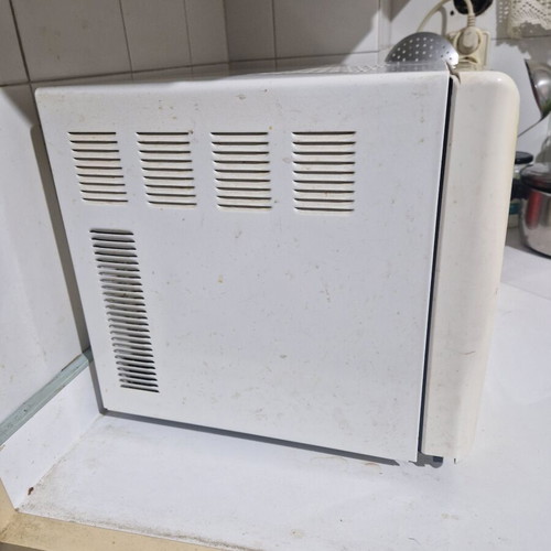 Bluesky microwave oven used, not heating