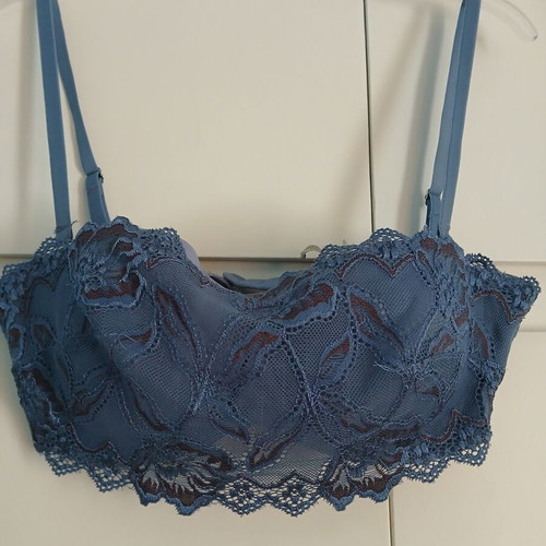 Bra 75B like new, blue
