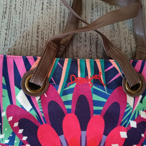 Desigual shoulder bag like new, multicolor