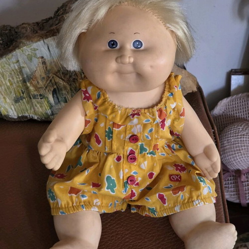 Cabbage Patch Kids collectible doll used, 1987