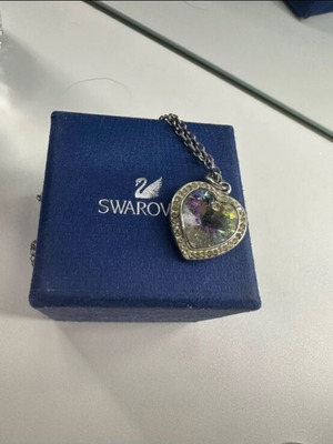 Swarovski κολιέ με ιριδίζον χρώμα και ζιργκόν, σαν καινούργιο