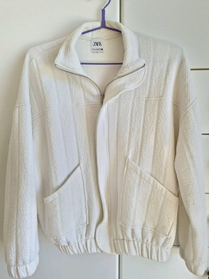 Woman's jacket Zara white like new, size M-L