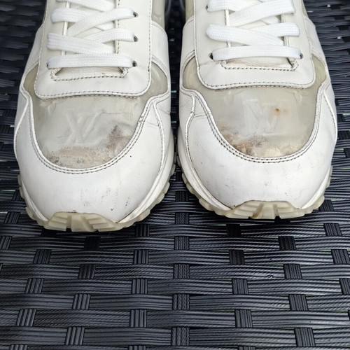 Louis Vuitton sneakers used size 43.5 white authentic