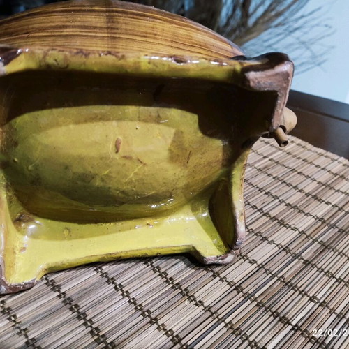 Small vintage ceramic wine barrel like new with wooden stopper