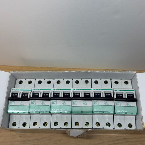 Geyer N10B EZ12 circuit breakers like new, pack of 6