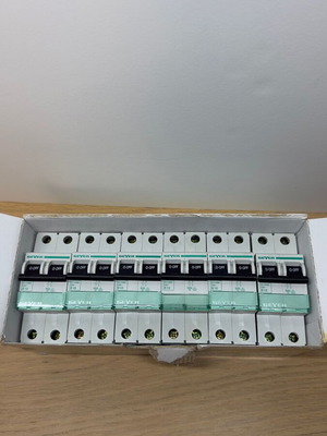 Geyer N10B EZ12 circuit breakers like new, pack of 6