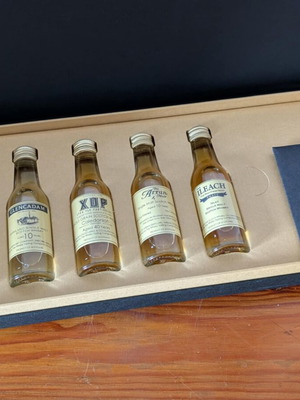 Whiskey μινιατούρες συλλεκτικές, σετ δώρου καινούργιο