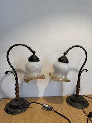 Vintage table lamps set of 2 like new