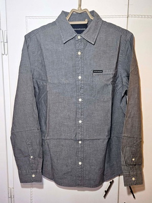 Calvin Klein Jeans men's grey shirt with pocket, size M