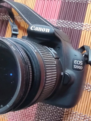 Canon EOS 1200D σαν καινούργιο με φακό 18-55mm
