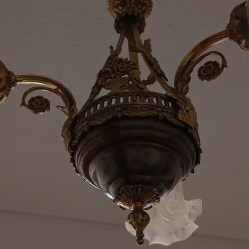 Vintage three-light ceiling lamp like new