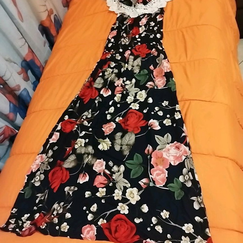 Floral dress new medium with white lace collar