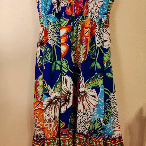 Floral dress one size new with straps in A-line