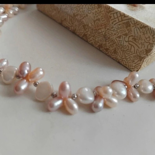 Jewelry set with pearls new, vintage, beige and pink