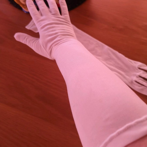 Women's white gloves like new